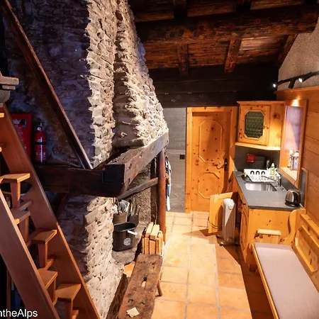 Chalet Haus Zer Traechu Saas-Almagell