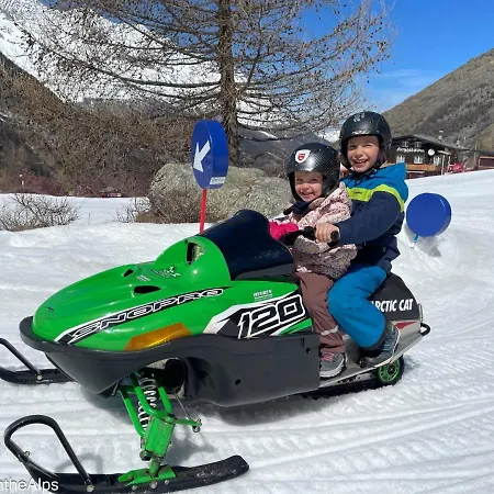 Haus Zer Traechu * Saas-Almagell