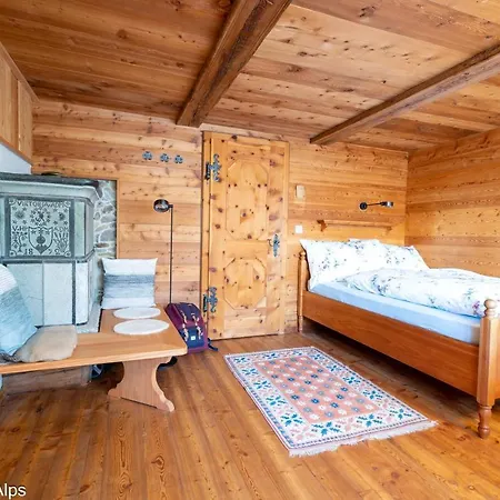 Haus Zer Traechu * Saas-Almagell