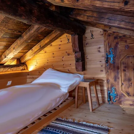 Haus Zer Traechu * Saas-Almagell