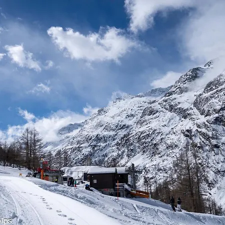Haus Zer Traechu * Saas-Almagell