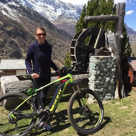 Haus Zer Traechu * Saas-Almagell